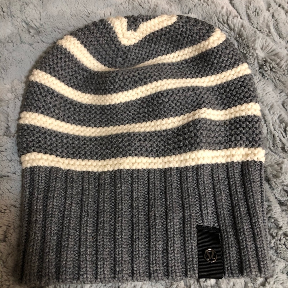 Lululemon knitted toque